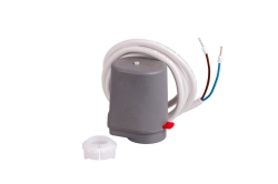 Giacomini R473 Termoelektrická hlavice bez proudu zavřeno 