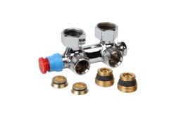 Giacomini T386T Připojovací armatura topných žebříků MM rohová pro dvoutrubkovou soustavu 1/2\"x3/4\"E pravá